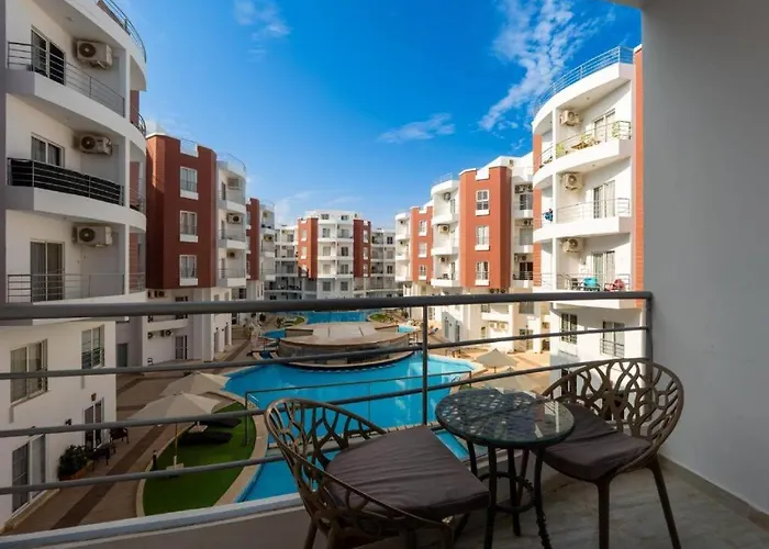 - Pool, Balcony & Near El Gouna Hurghada
