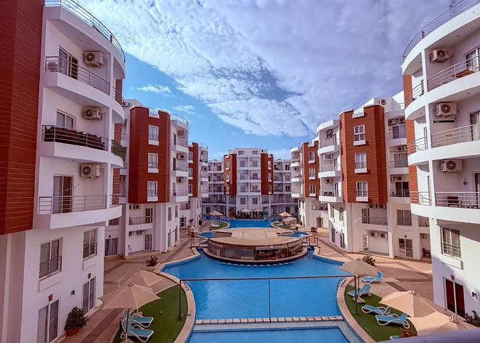 شقة - Pool, Balcony & Near El Gouna *